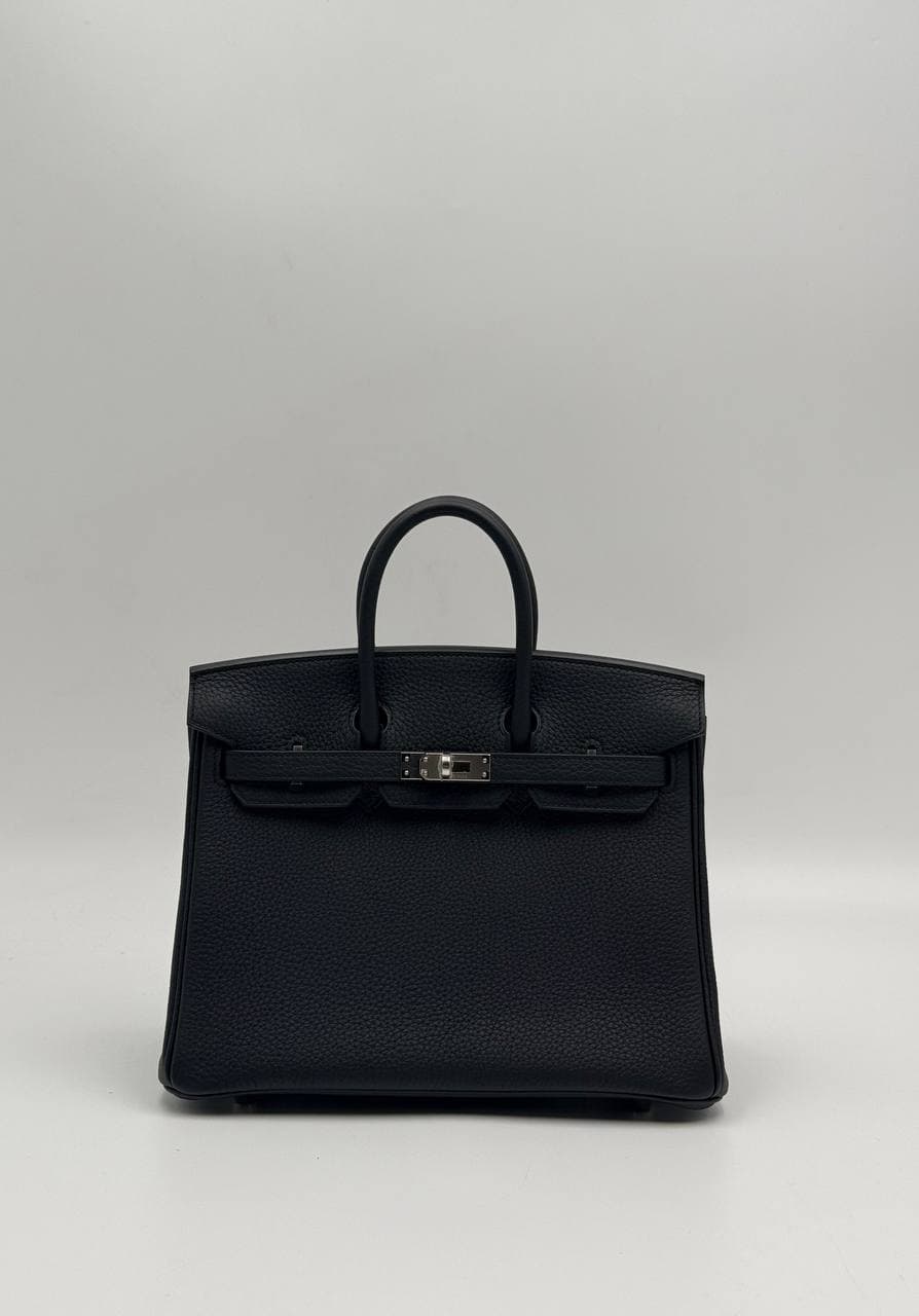 Hermès Birkin 25 Noir Togo front with palladium hardware — 3