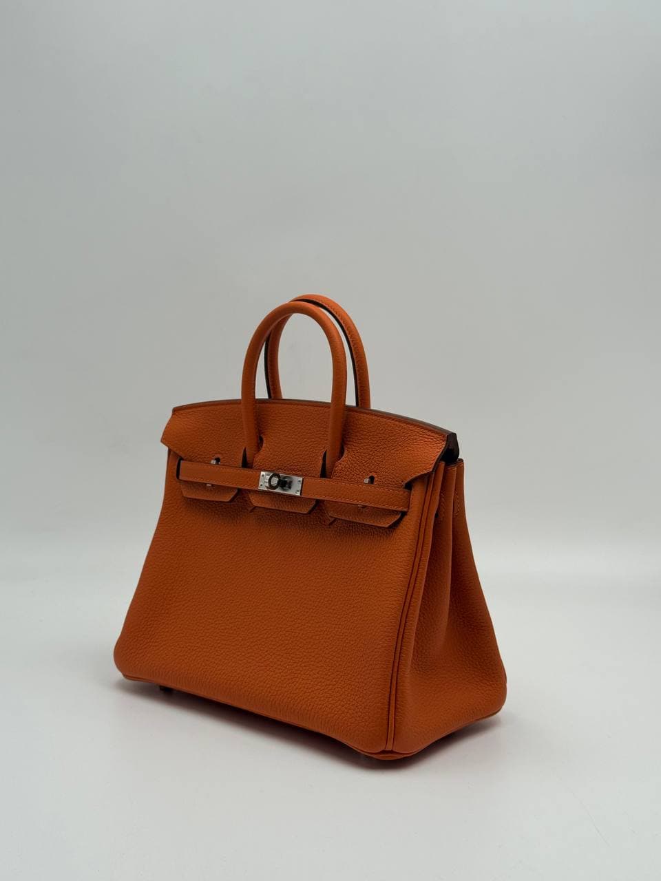 Hermès Birkin 25 Orange H Togo front with palladium hardware — 3